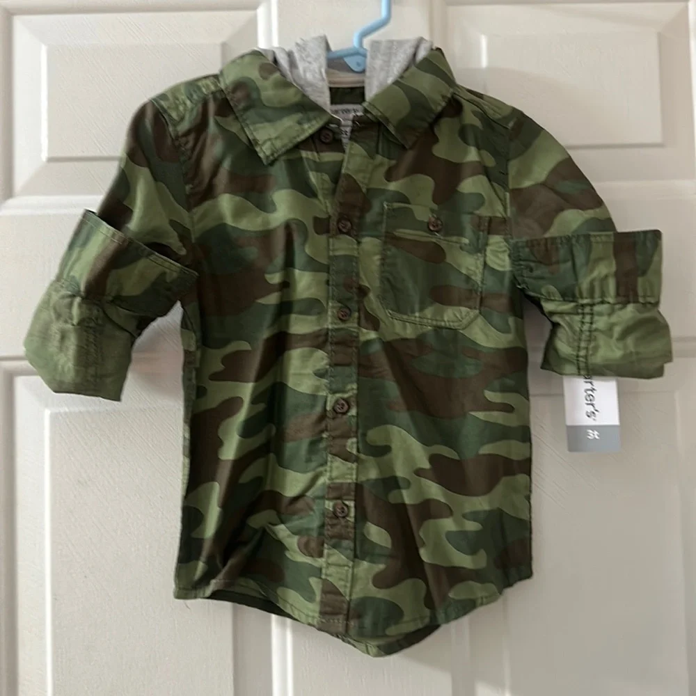 CARTER’S CAMO BUTTON DOWN SHIRT W/HOOD: GREEN/GRAY: NEW WITH TAGS: SIZE 3T
